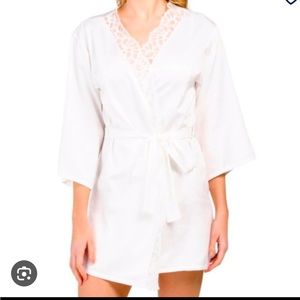 Natori Lace Deco Bridal robe with lace trim